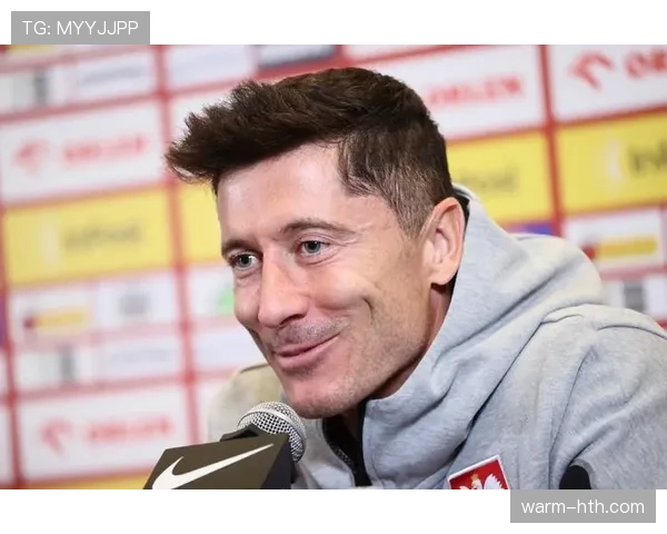 莱万多夫斯基重返国家队，誓在新赛季再创辉煌