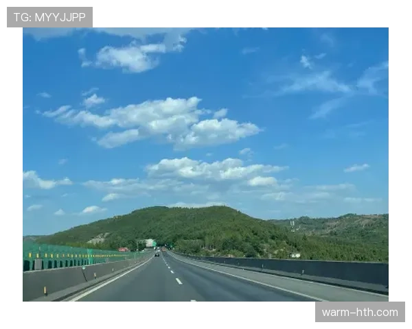 马尔基尼奥斯：后场出球能力稳定的中卫代表